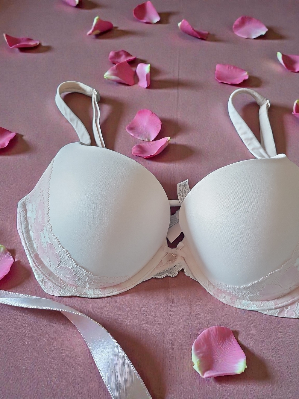 Victoria's Secret White Lace-Trim Push-Up Bra